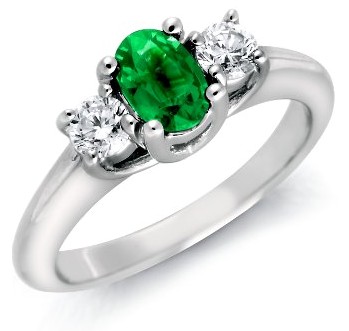 Emerald stone diamond engagement rings